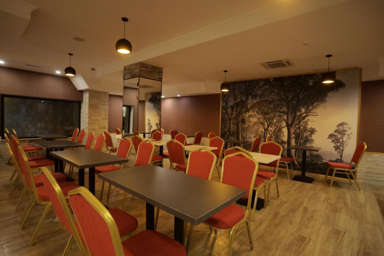Redline Hotel Tiflis Exterior foto